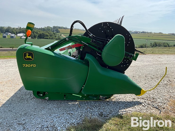 2020-john-deere-730fd-“hydraflex”-draper-header-image-4