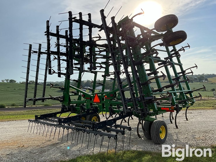 2016-john-deere-2210l-45’-field-cultivator-image-5
