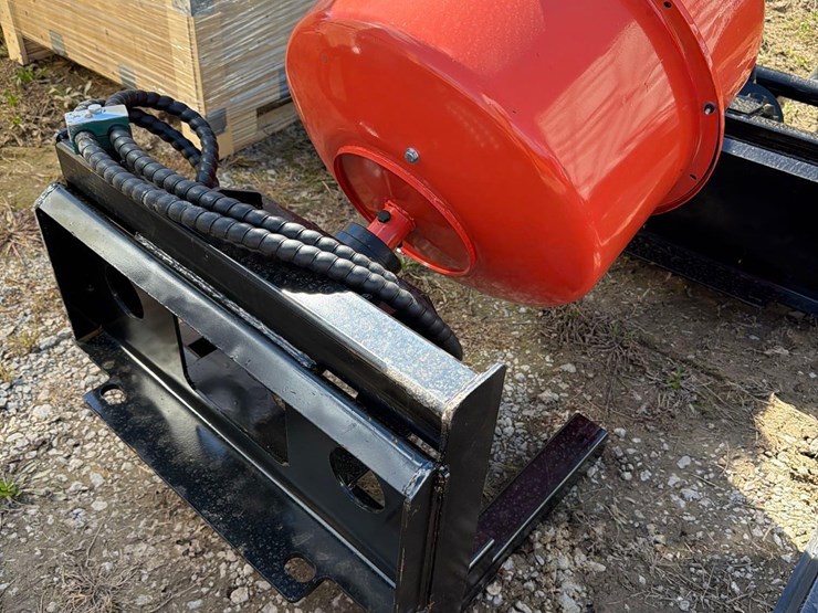 hydraulic-dingo-cement-mixer-image-4
