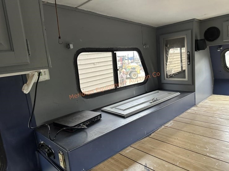 1994-northland-apache-10'-truck-camper-image-22