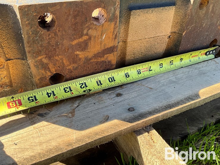 case-ih-magnum/mx-tractor-front-weight-bracket-image-11