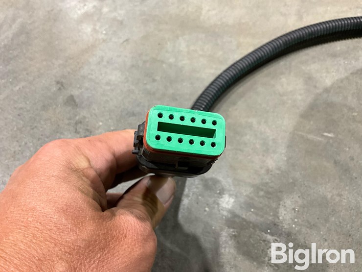 john-deere-starfire-3000-gps-receiver-image-7