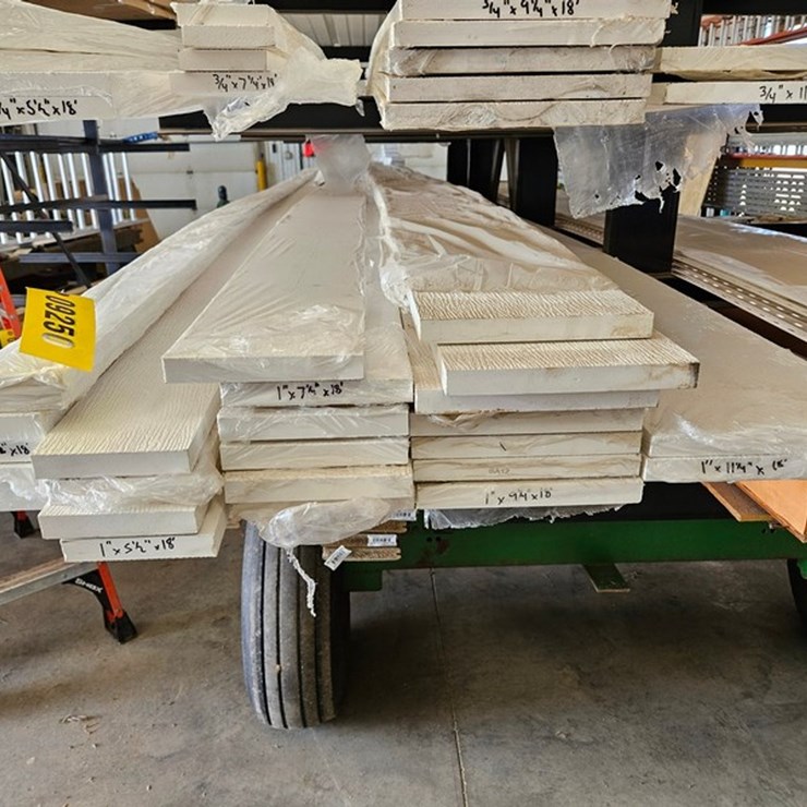 #9250 • Assorted 1" PVC Siding