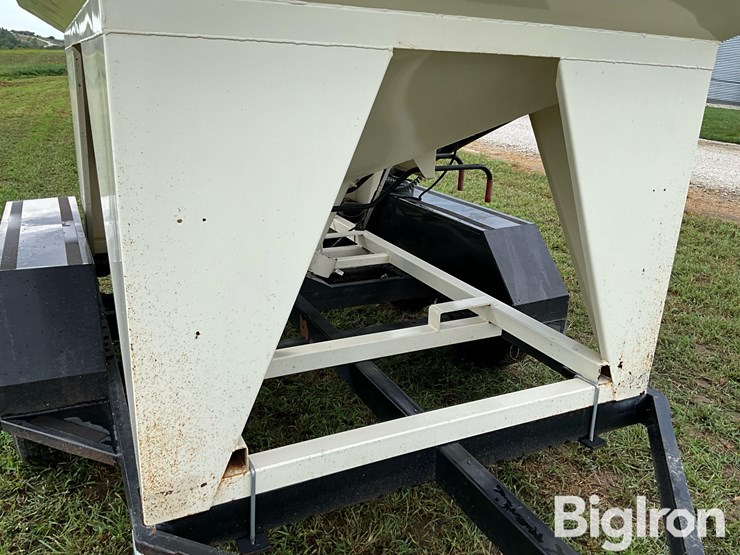 friesen-220-t/a-bulk-seed-tender-image-10