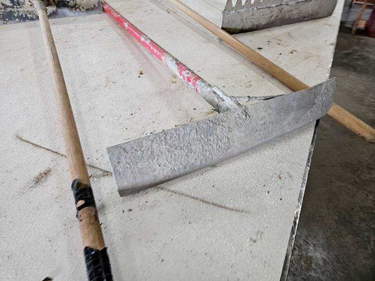 #9229-•-rack-of-concrete-come-alongs-image-5