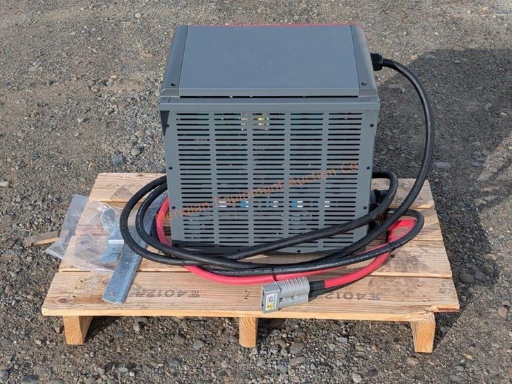 crown-rc5535-35-stand-up-forklift-image-20