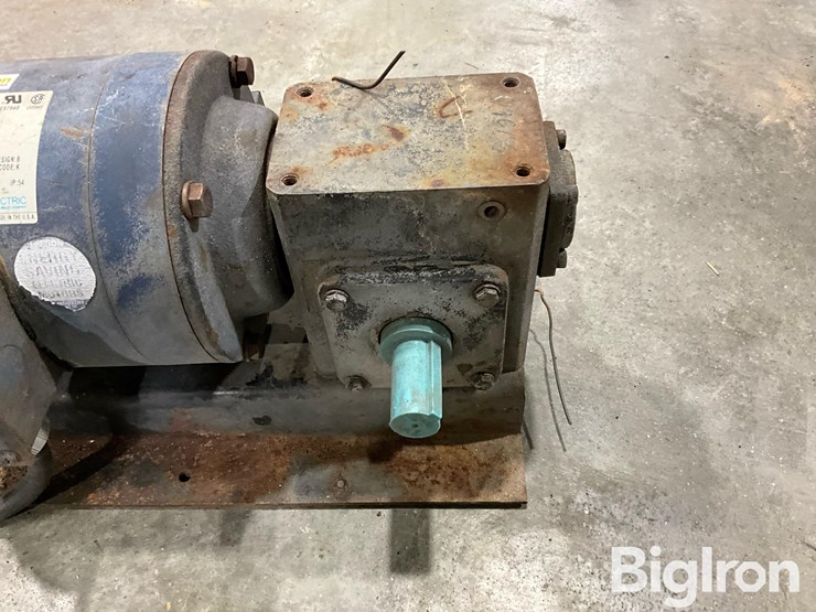 john-blue-21630-100gph-chemigation-pump-image-12