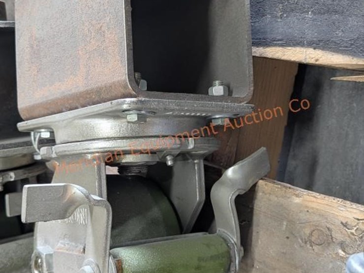 6"-hd-albion-caster-wheels-w/-sb-container-locks-image-10