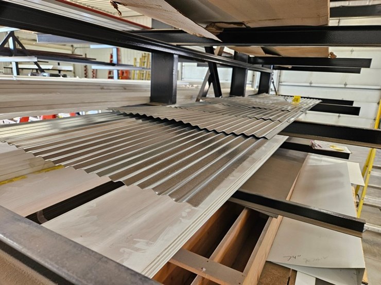 #9246-•-(4)-misc-length-galvanized-corrugated-steel-sheets-image-1