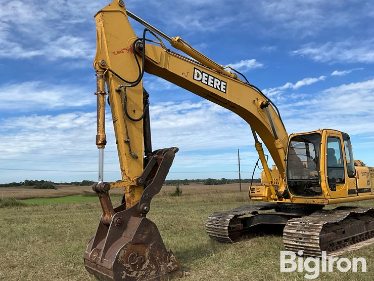 1998-john-deere-200lc-excavator-image-12