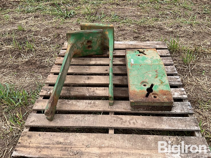 john-deere-tractor-front-stack-starter-weight-brackets-&-slab-weights-image-5