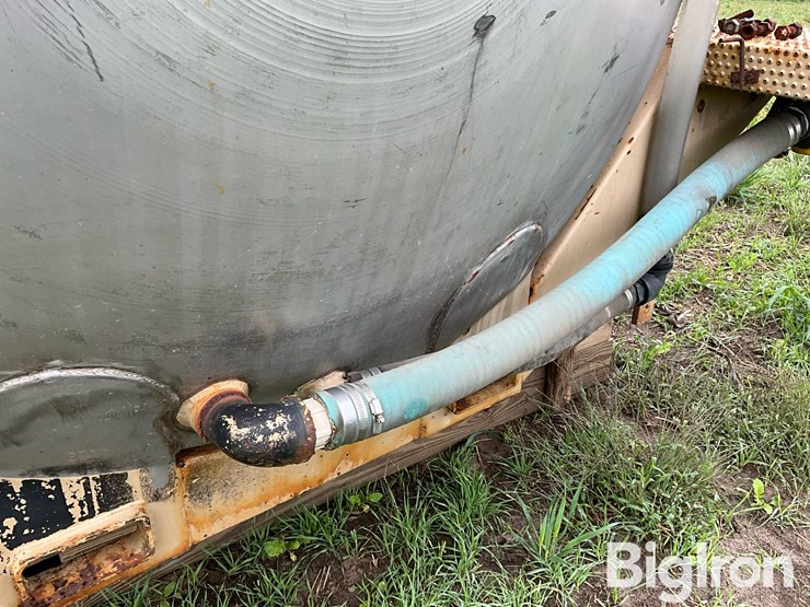 progress-1600-gal-stainless-steel-fertilizer-nurse-tank-on-truck-body-image-19