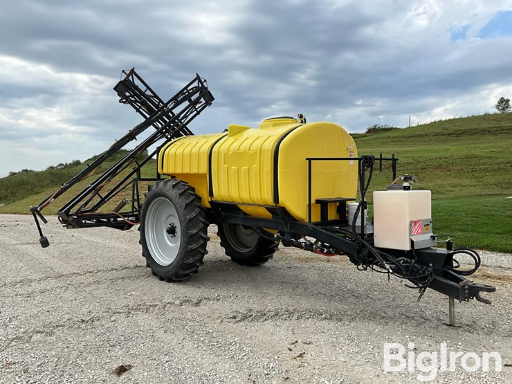 b&b-60’-1000-gal-pull-type-sprayer-image-3