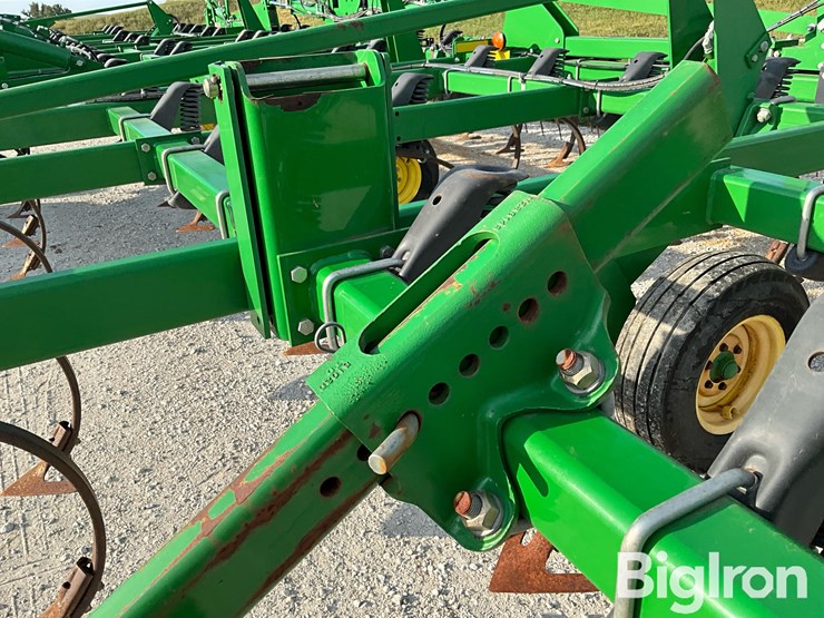 2016-john-deere-2210l-45’-field-cultivator-image-15