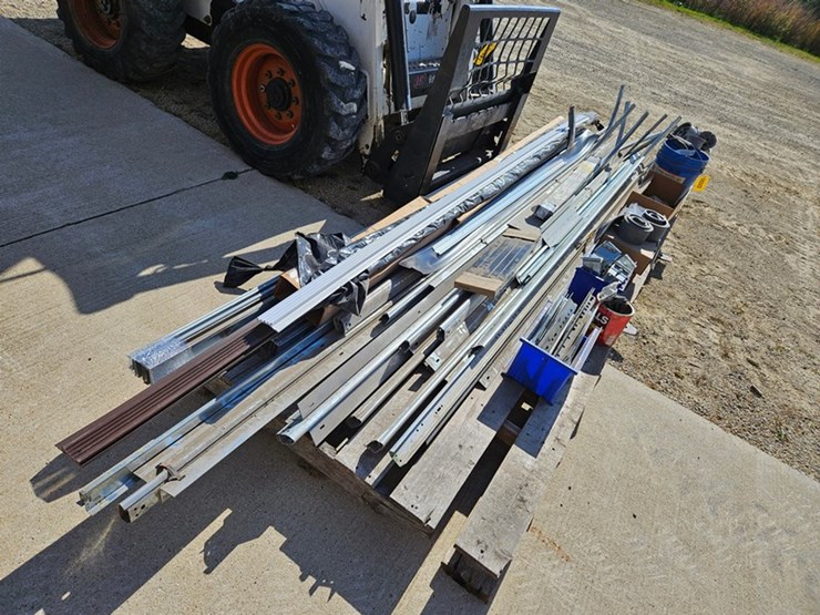 #9242-•-pallet-of-garage-door-parts-image-6