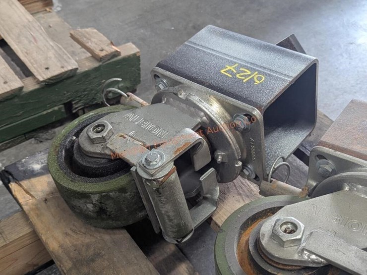 6"-hd-albion-caster-wheels-w/-sb-container-locks-image-8