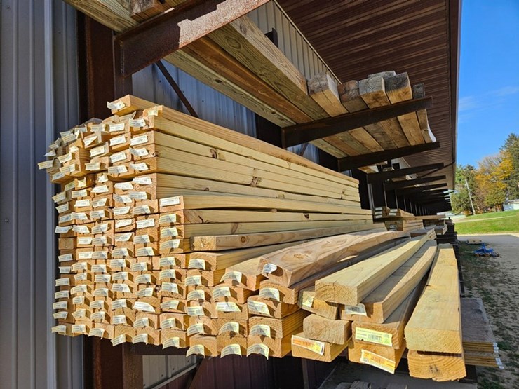 #9272-•-(126)-2"x4"x8'-treated-boards-image-4