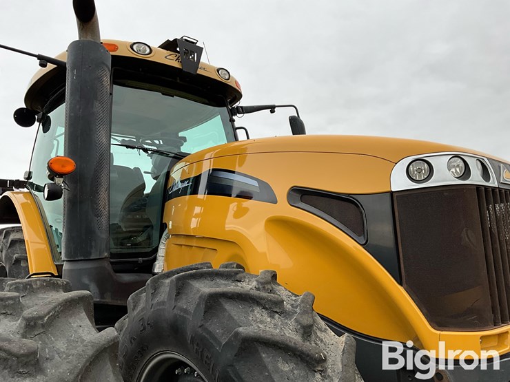 2013-challenger-mt685d-mfwd-tractor-image-10