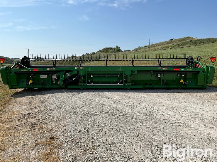 2020-john-deere-730fd-“hydraflex”-draper-header-image-6