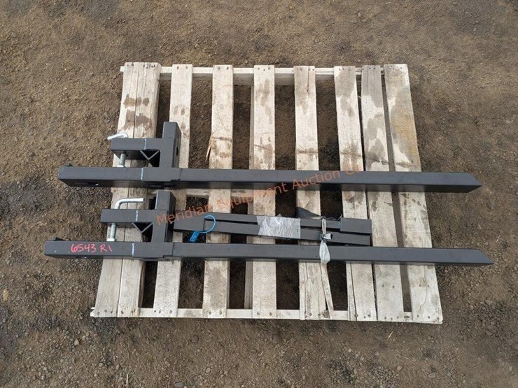 vevor-bucket-mount-pallet-forks-image-1