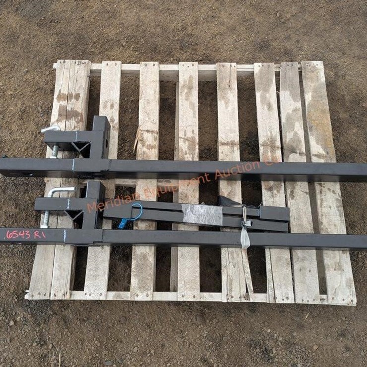 Vevor Bucket Mount Pallet Forks
