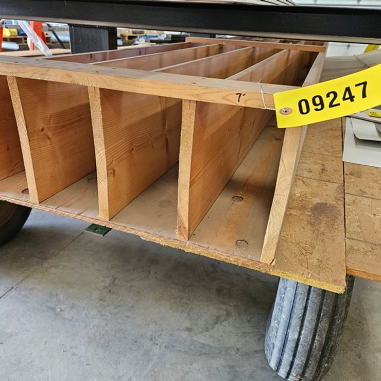 #9247 • 16' Wood Dividing Rack