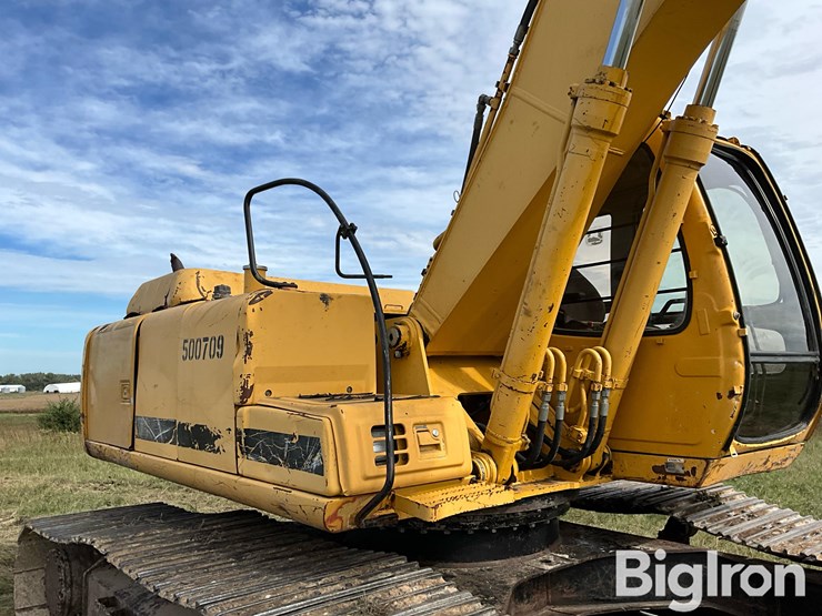 1998-john-deere-200lc-excavator-image-10