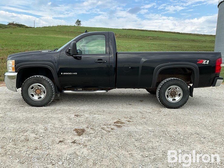 2008-chevrolet-silverado-2500hd-4x4-diesel-pickup-image-8