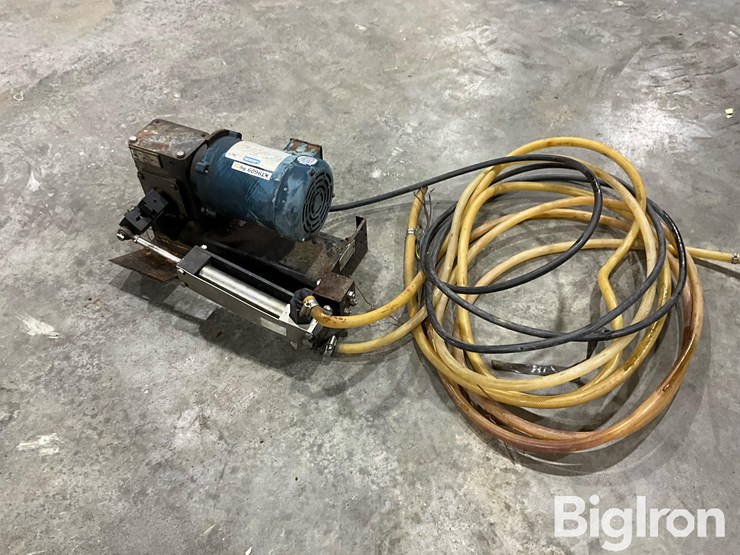 john-blue-21630-100gph-chemigation-pump-image-9