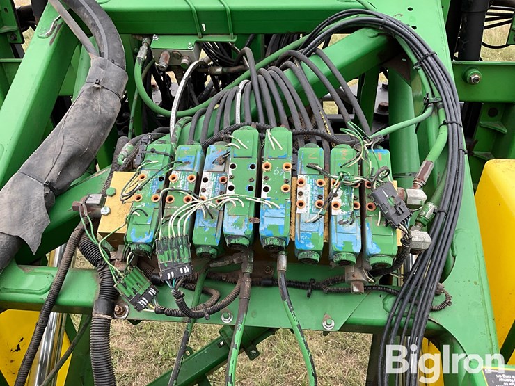 2010-john-deere-4930-self-propelled-sprayer-image-13