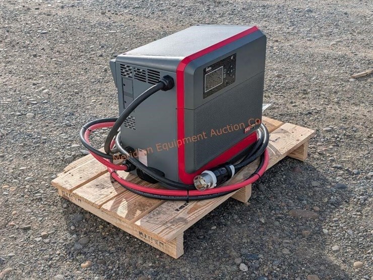 crown-rc5535-35-stand-up-forklift-image-24