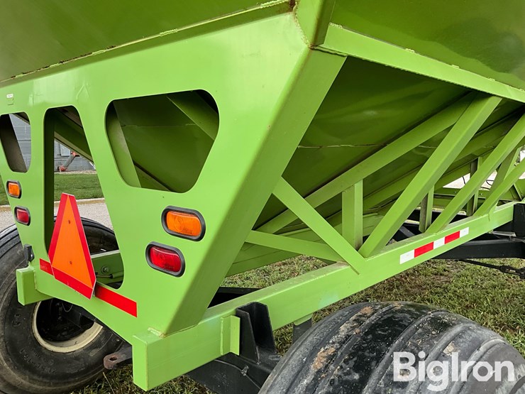 parker-6250-“grain-chariot”-gravity-wagon-image-17