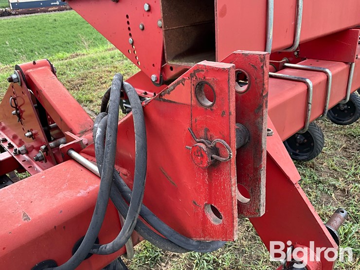 case-1820-16r30”-3-pt-row-crop-cultivator-image-13