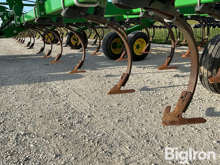 2016-john-deere-2210l-45’-field-cultivator-image-14