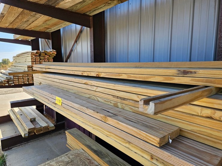#9270-•-assorted-treated-lumber-image-6