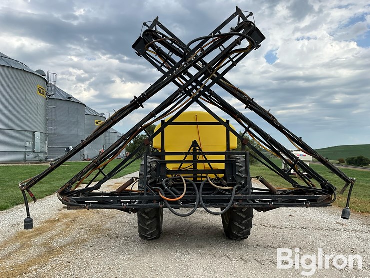 b&b-60’-1000-gal-pull-type-sprayer-image-6