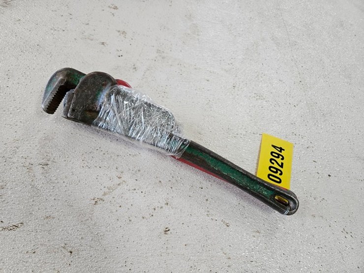 #9294-•-(2)-18"-pipe-wrenches-image-4