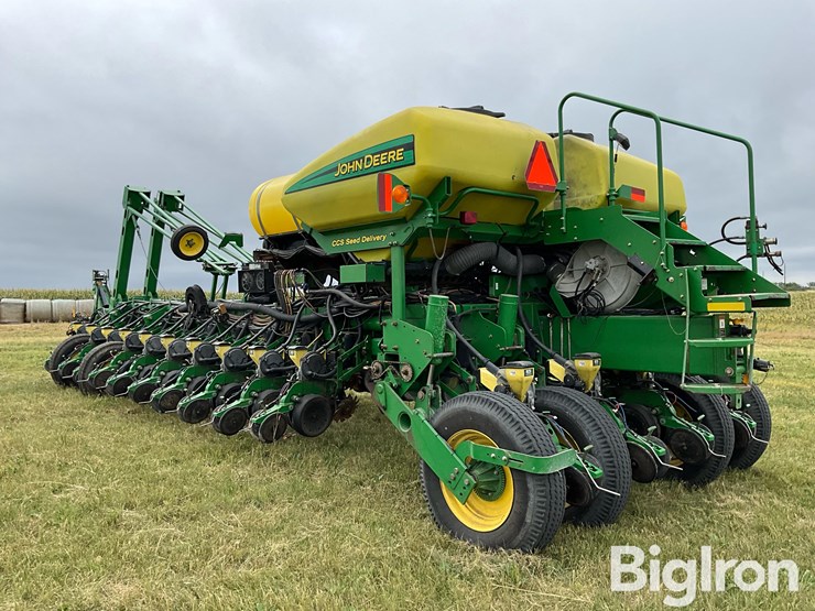 2006-john-deere-1770nt-ccs-24r30”-pull-type-planter-w/fertilizer-image-7