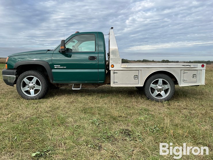 2006-chevrolet-silverado-2500hd-4x4-diesel-pickup-w/flatbed-image-8