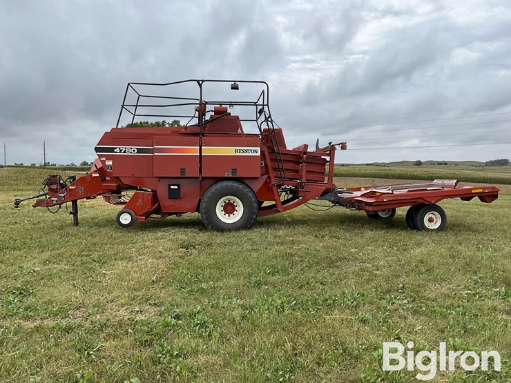 hesston-4790-big-square-baler-w/accumulator-image-8
