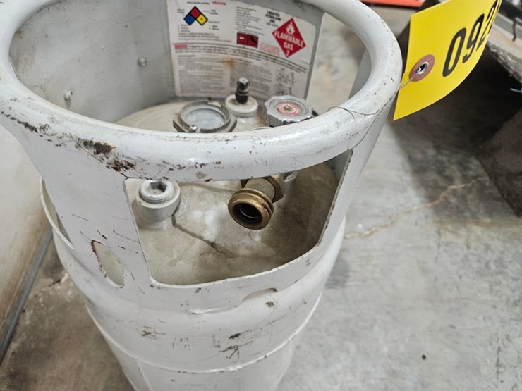 #9287-•-full-lp-tank-for-forklift-image-8
