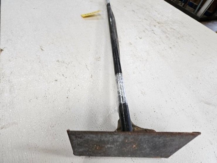 #9201-•-tamper-and-sump-scoop-image-3