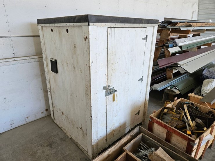 #9276-•-homemade-construction-hot-box-image-1