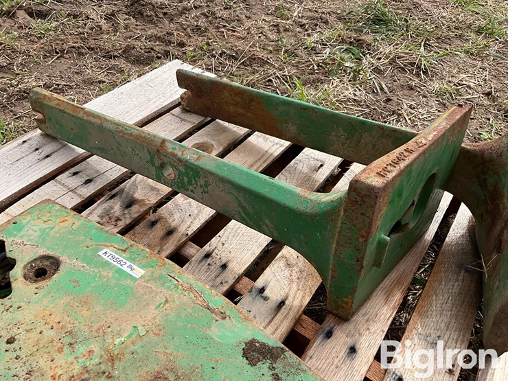 john-deere-tractor-front-stack-starter-weight-brackets-&-slab-weights-image-11