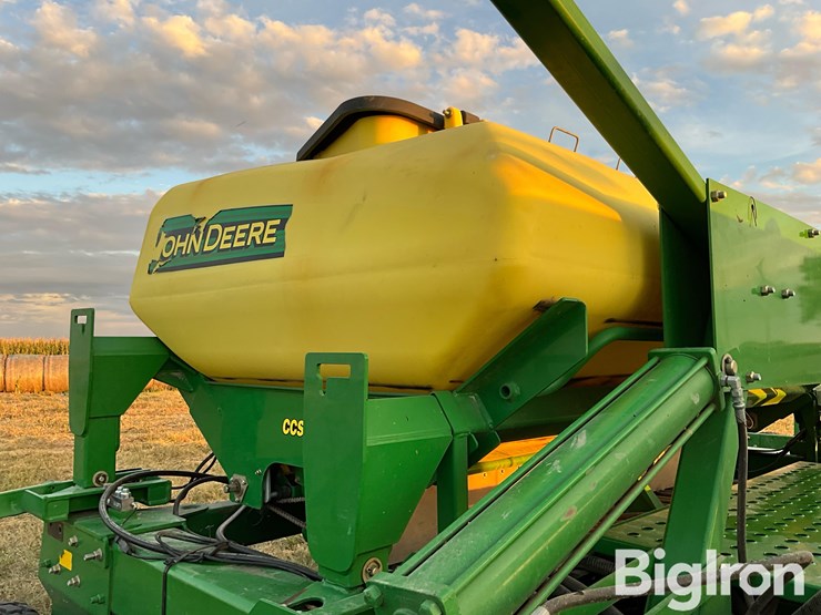 2013-john-deere-1990-ccs-air-seeder-image-16
