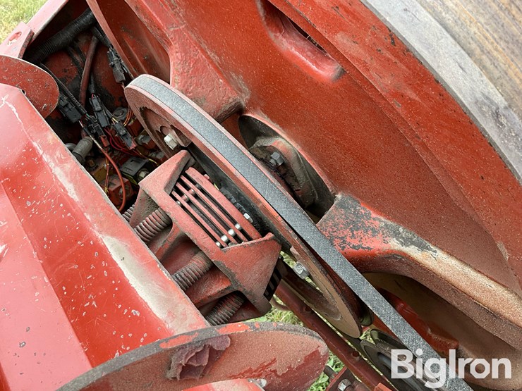 hesston-4790-big-square-baler-w/accumulator-image-19