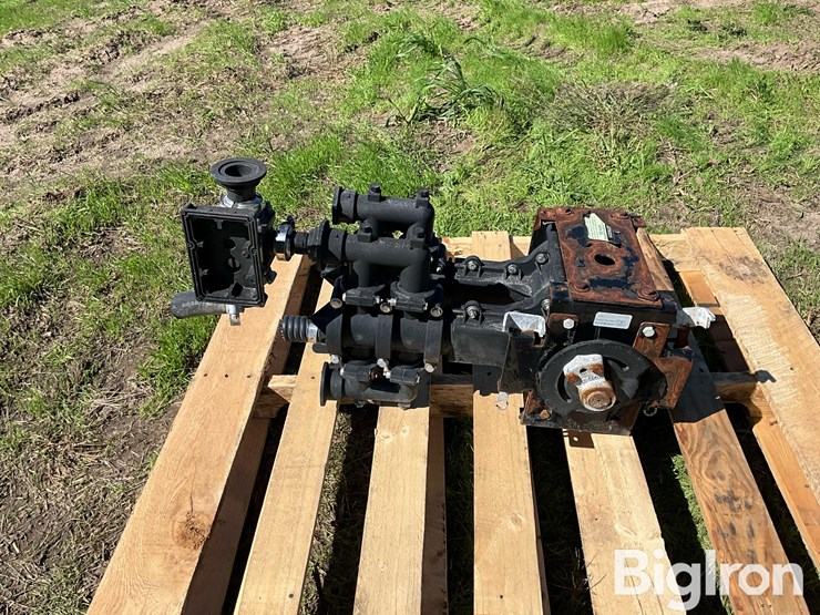 demco-lil’-thumper-double-fertilizer-piston-pump-image-8