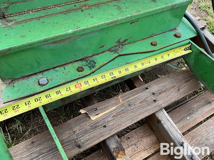 john-deere-tractor-auxiliary-fuel-tank-image-10