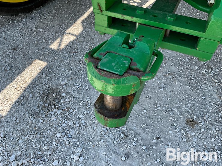 2013-john-deere-8335rt-track-tractor-image-12