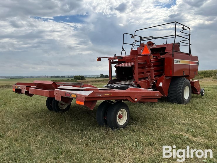 hesston-4790-big-square-baler-w/accumulator-image-5